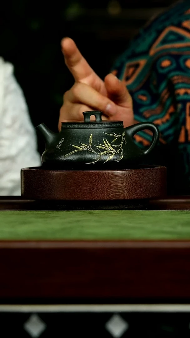 茶壶紫砂n18柱瓢绿泥*戴静波