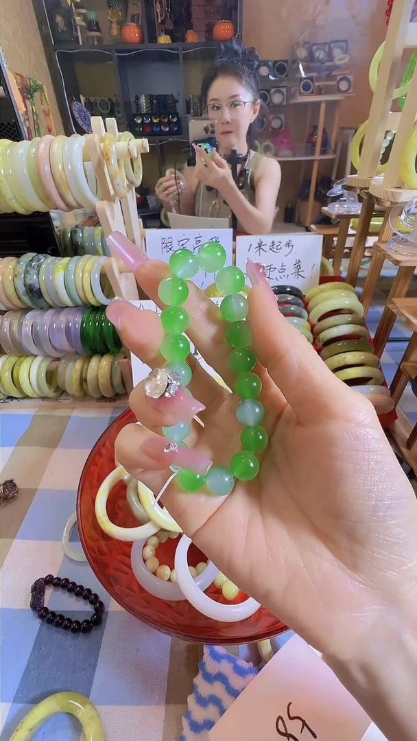 岫玉未镶嵌手镯96