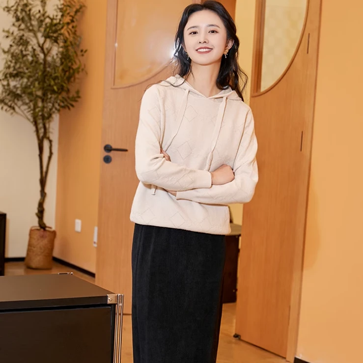 朵以024冬季新款菱形提花软糯百搭毛织上衣针织衫连帽38DD533115