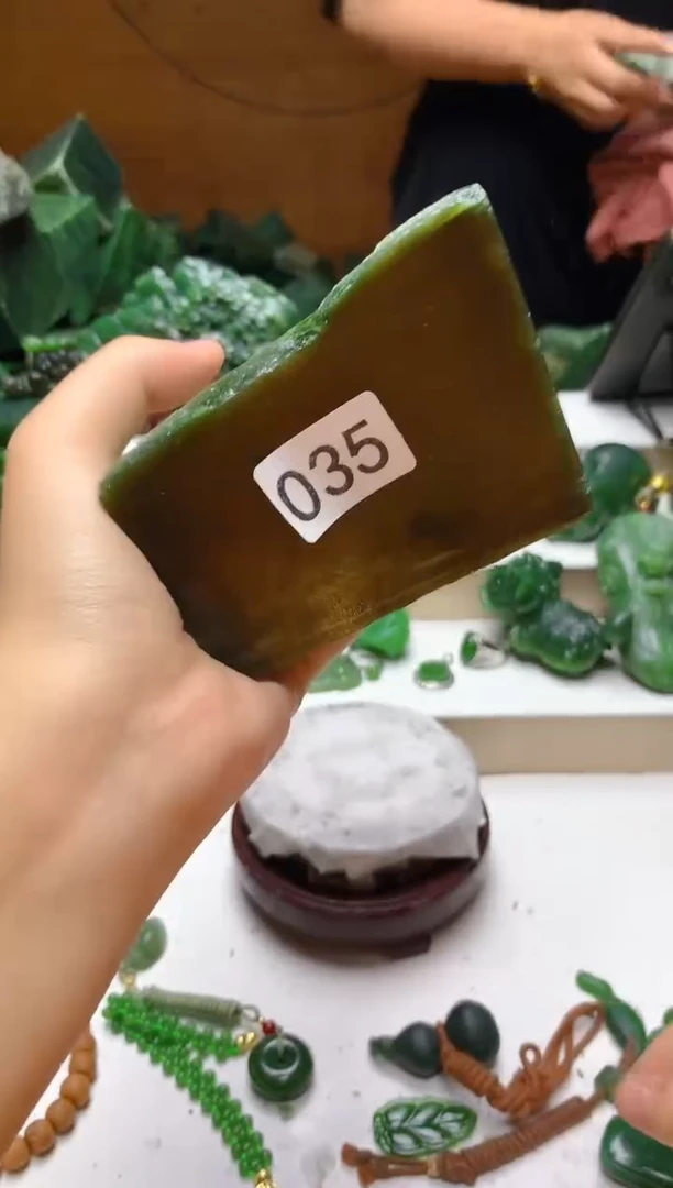 未镶嵌和田玉（碧玉）珠宝半成品1