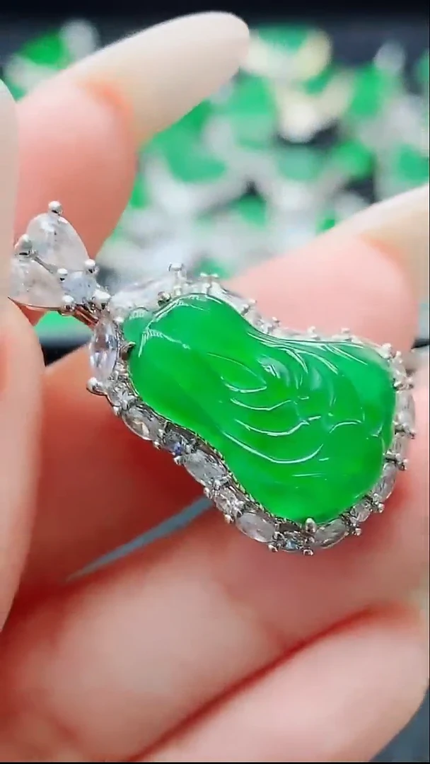 未镶嵌挂件翡翠天然翡翠