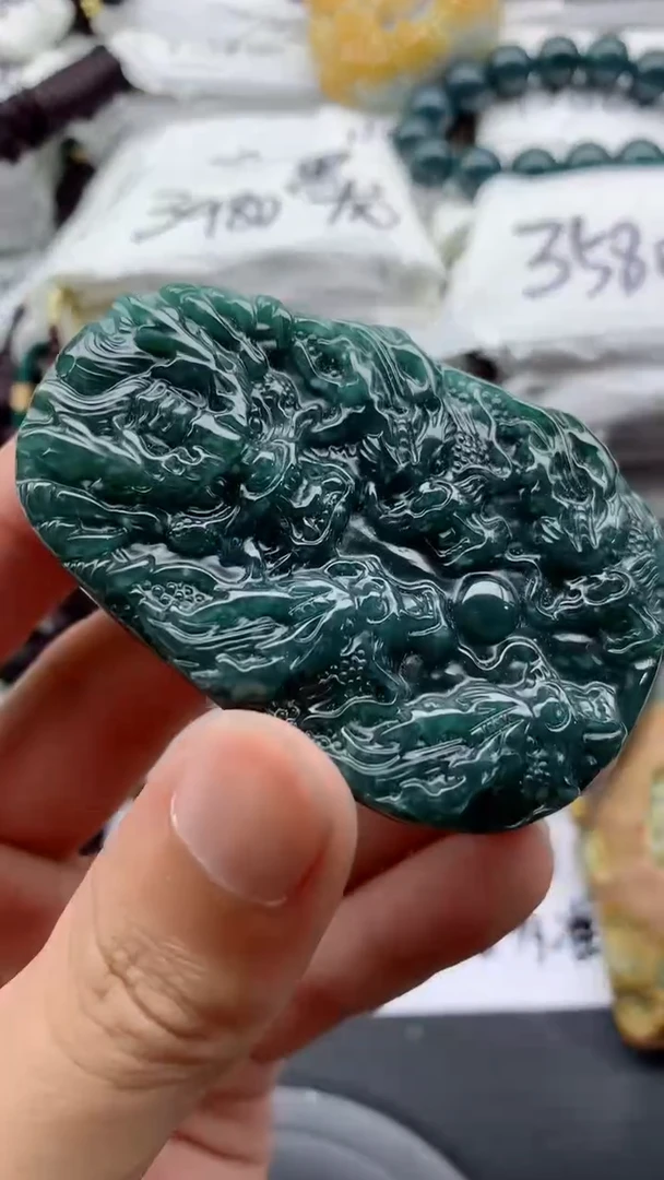 翡翠未镶嵌颈饰00000000