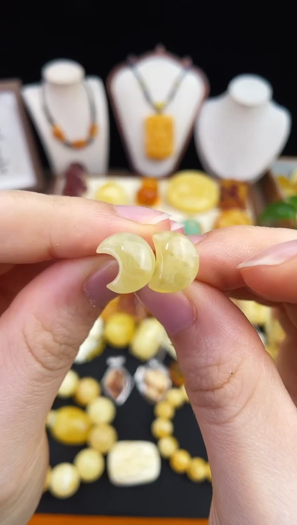 琥珀未镶嵌珠宝奇石柒月
