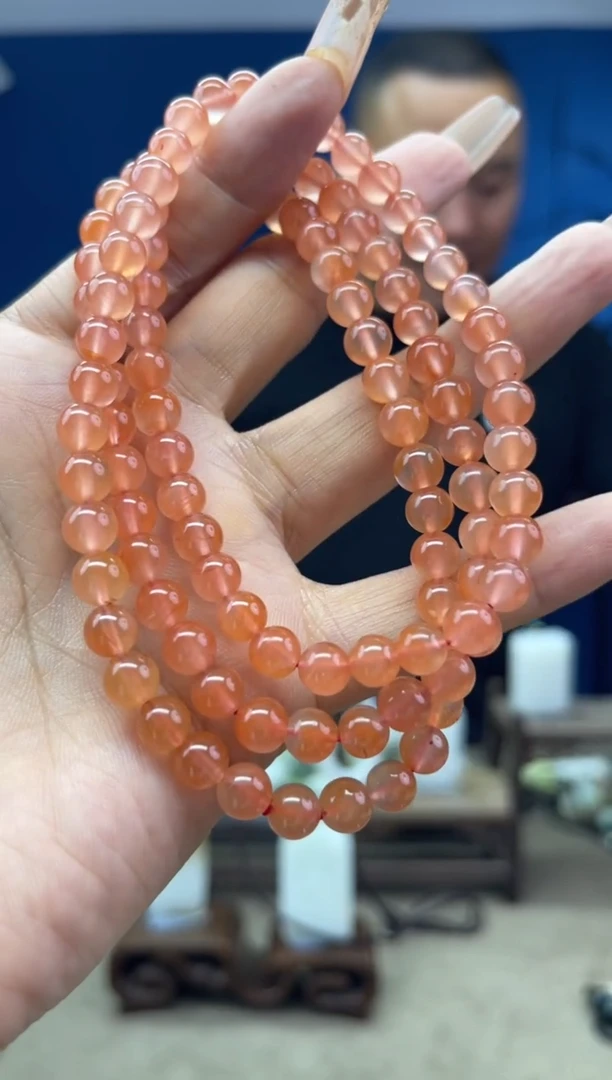 南红玛瑙未镶嵌颈饰1