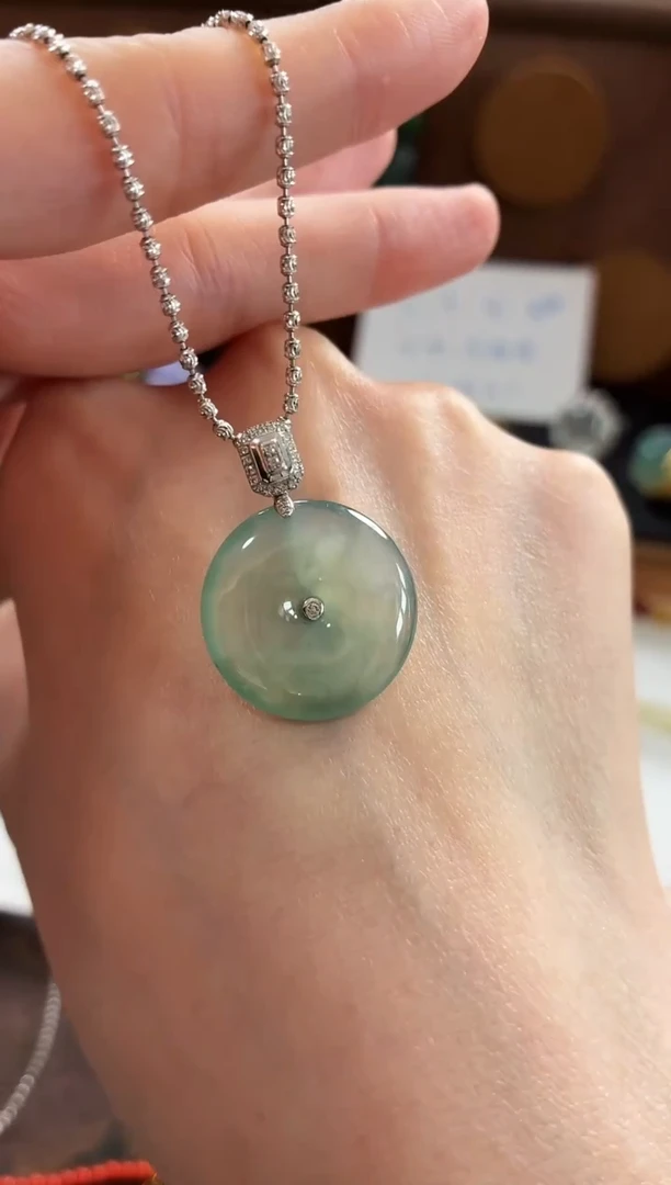 吊坠(不含链)18K金镶嵌翡翠吊坠