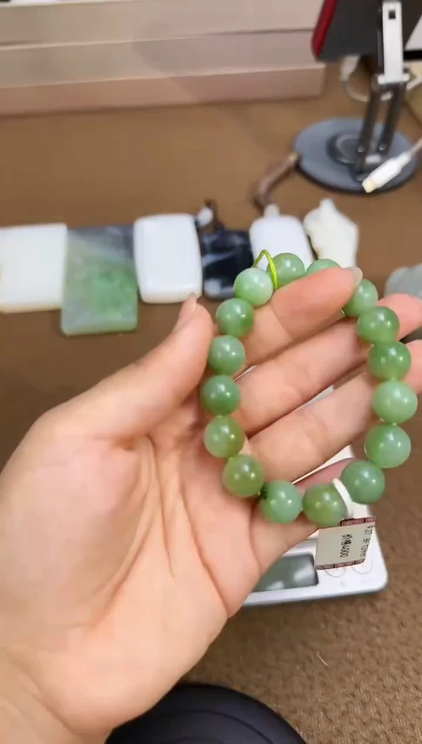 未镶嵌手串和田玉手串