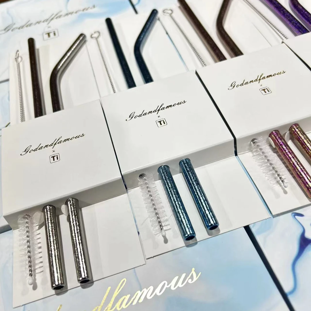 便携可重复使用耐高温钛吸管