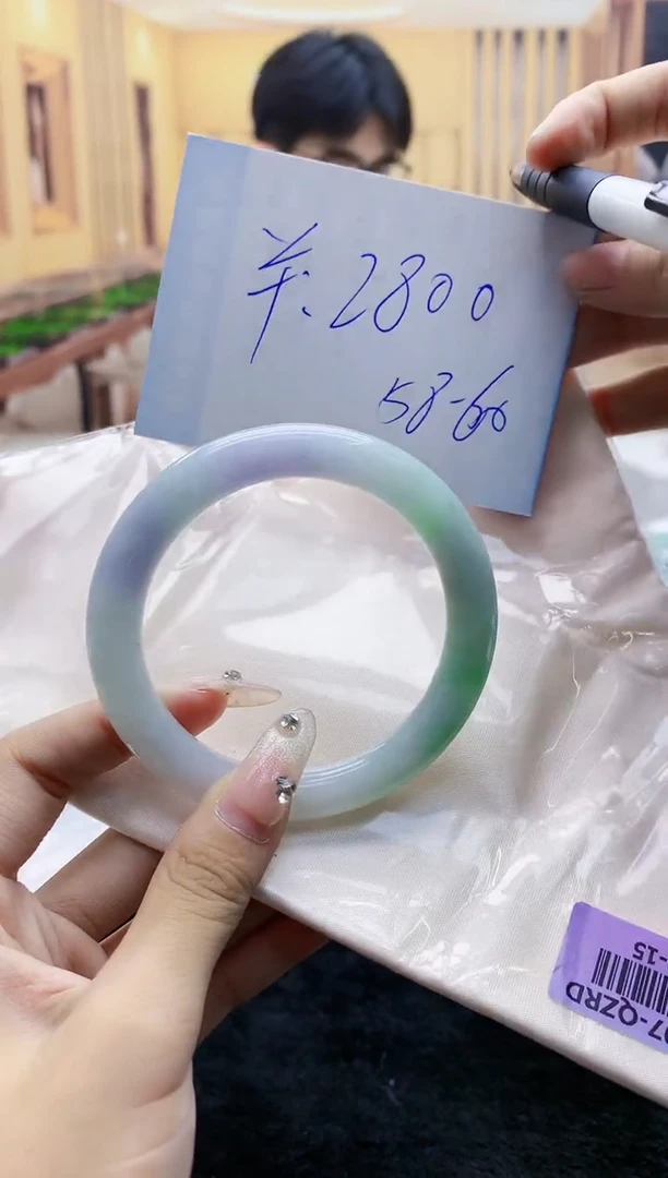 【闪购商品】翡翠手镯未镶嵌       H63-15