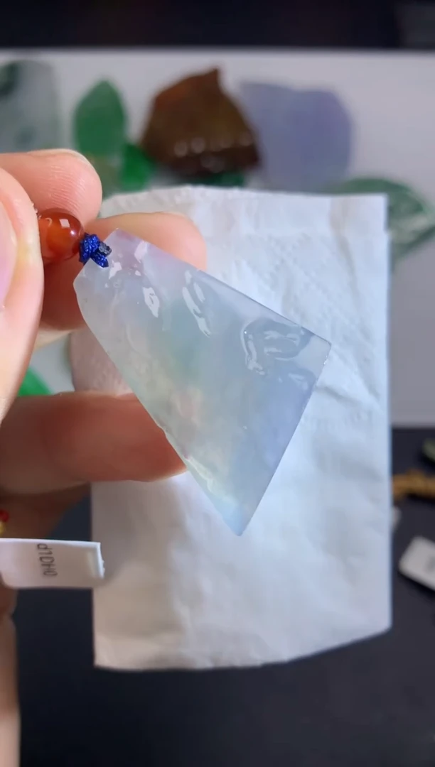 颈饰未镶嵌翡翠