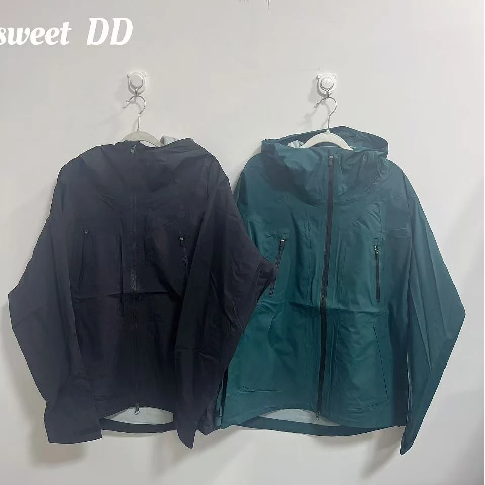 Sweet DD双色连帽户外双胸侧拉链冲锋衣58号