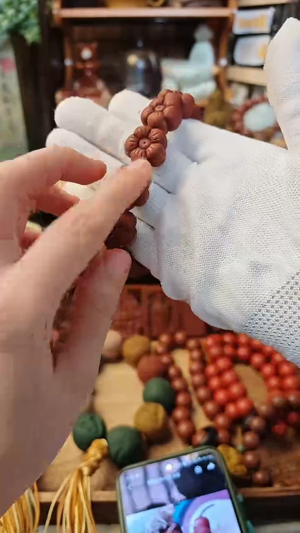 【闪购商品】五方红色小花手串四条