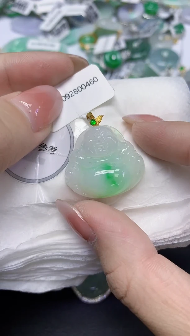 颈饰18K金镶嵌翡翠天然缅甸翡翠A货百元以上9元证书费自理