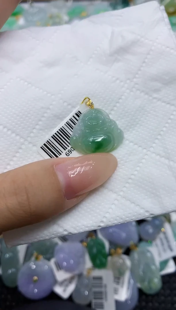 颈饰18K金镶嵌翡翠111111111111