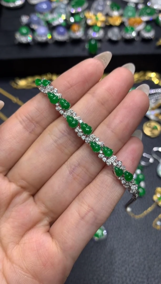 18K金镶嵌手链翡翠9团购