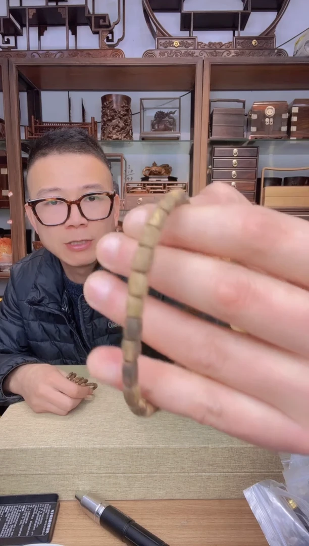 【闪购商品】乌木类书架552白棋随形单圈手串3克