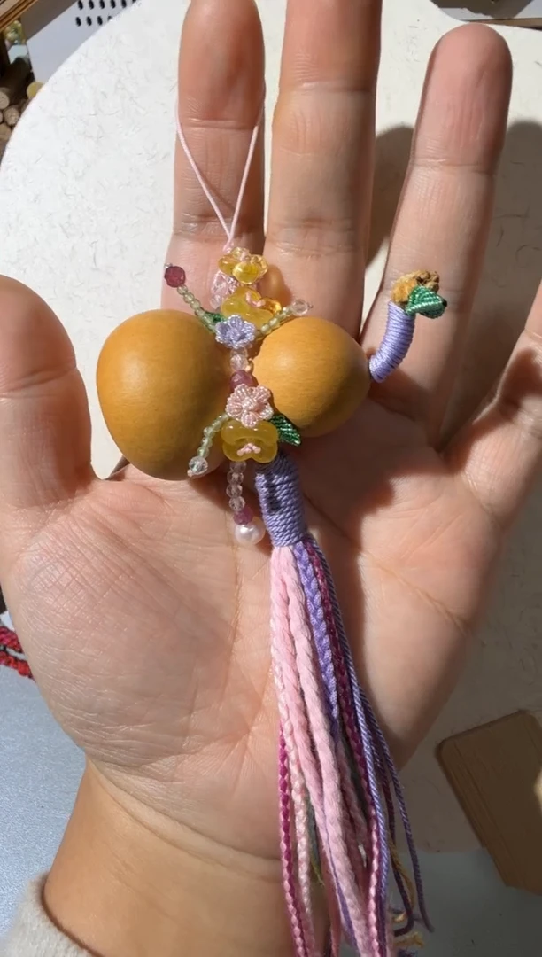 【闪购商品】琥珀吊坠(不含链)未镶嵌琥珀桂花手机挂