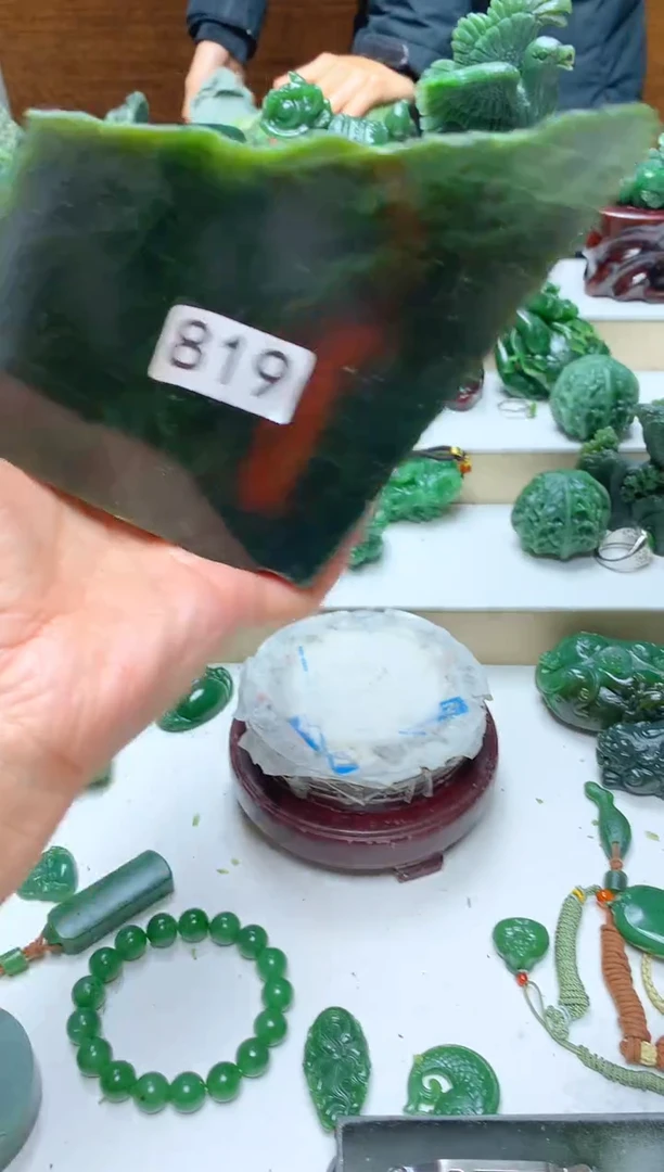 未镶嵌和田玉摆件1