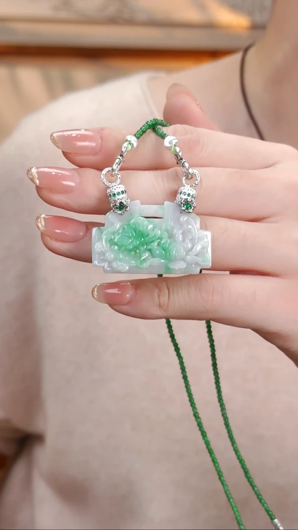 颈饰未镶嵌翡翠国风