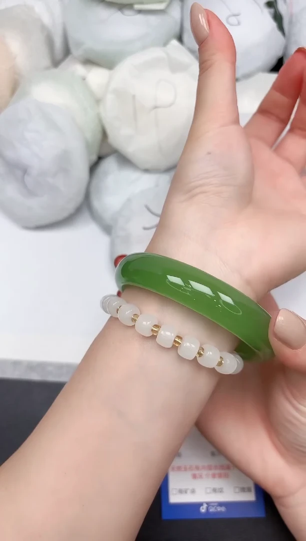 未镶嵌手镯石英质玉247/5960
