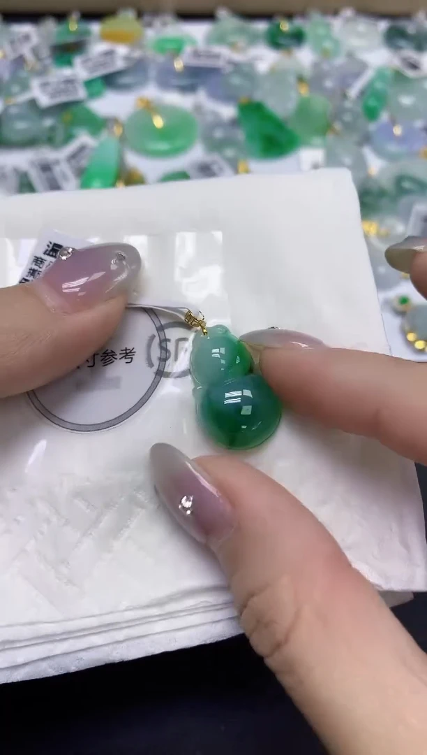 颈饰18K金镶嵌翡翠天然缅甸翡翠A货百元以上9元证书费自理