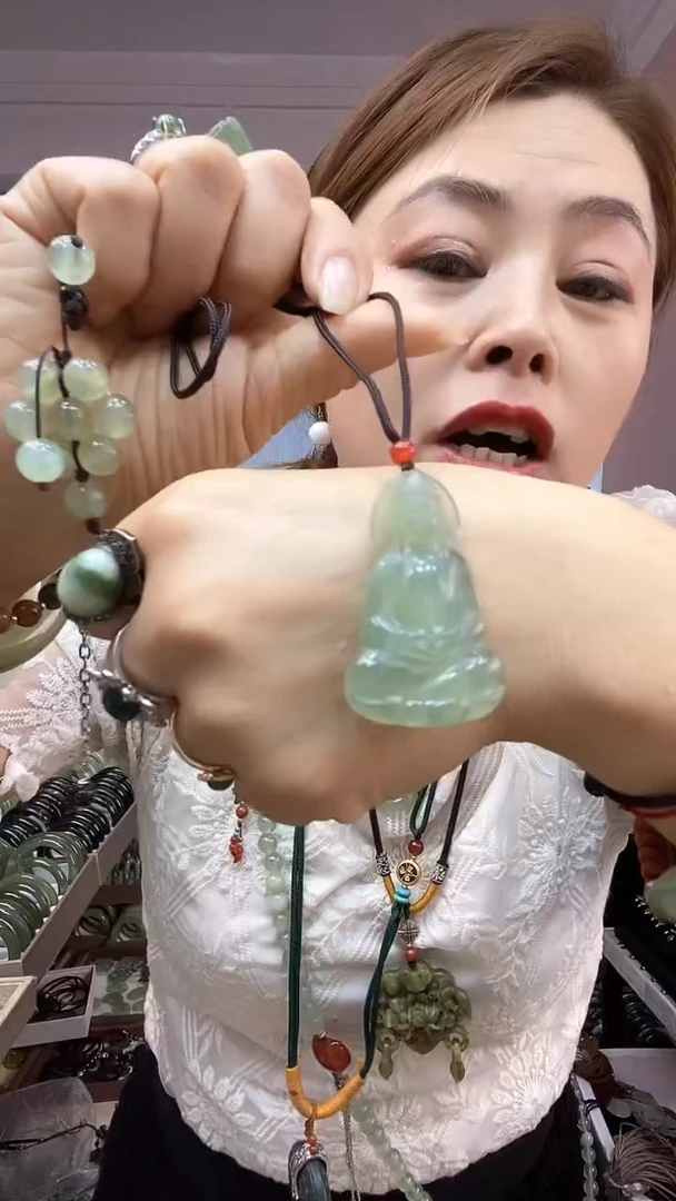 【闪购商品】岫玉吊坠未镶嵌多样性发货其中之一