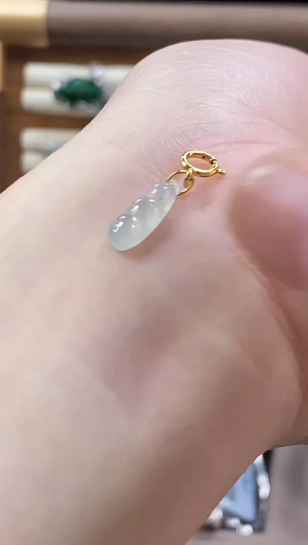 颈饰银S925镶嵌翡翠7611