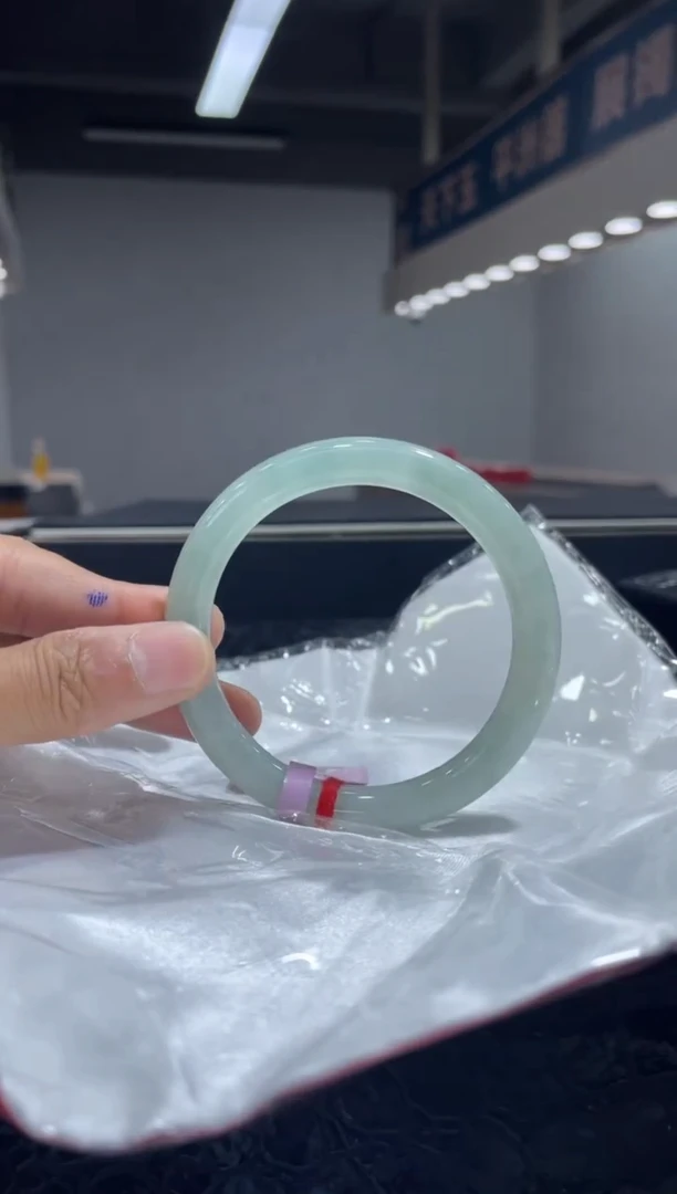 未镶嵌手镯翡翠10