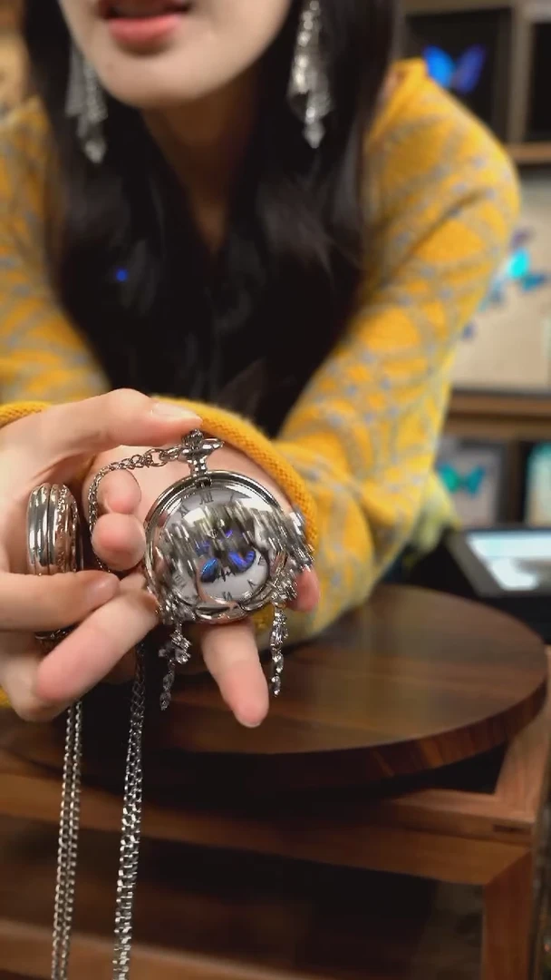 雅灰蝶怀表流苏款