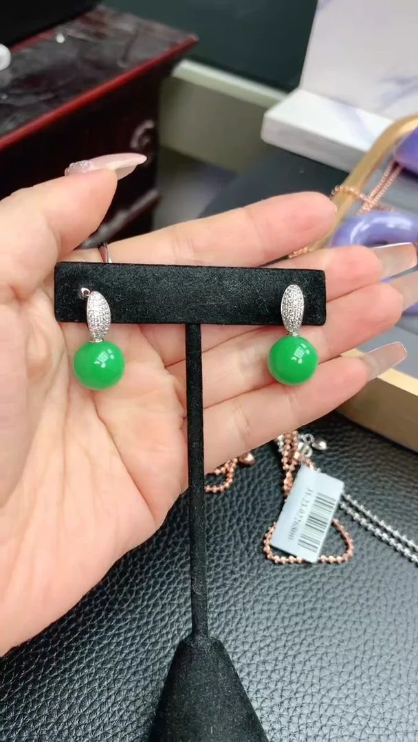 翡翠18K金镶嵌耳饰赠礼盒证书