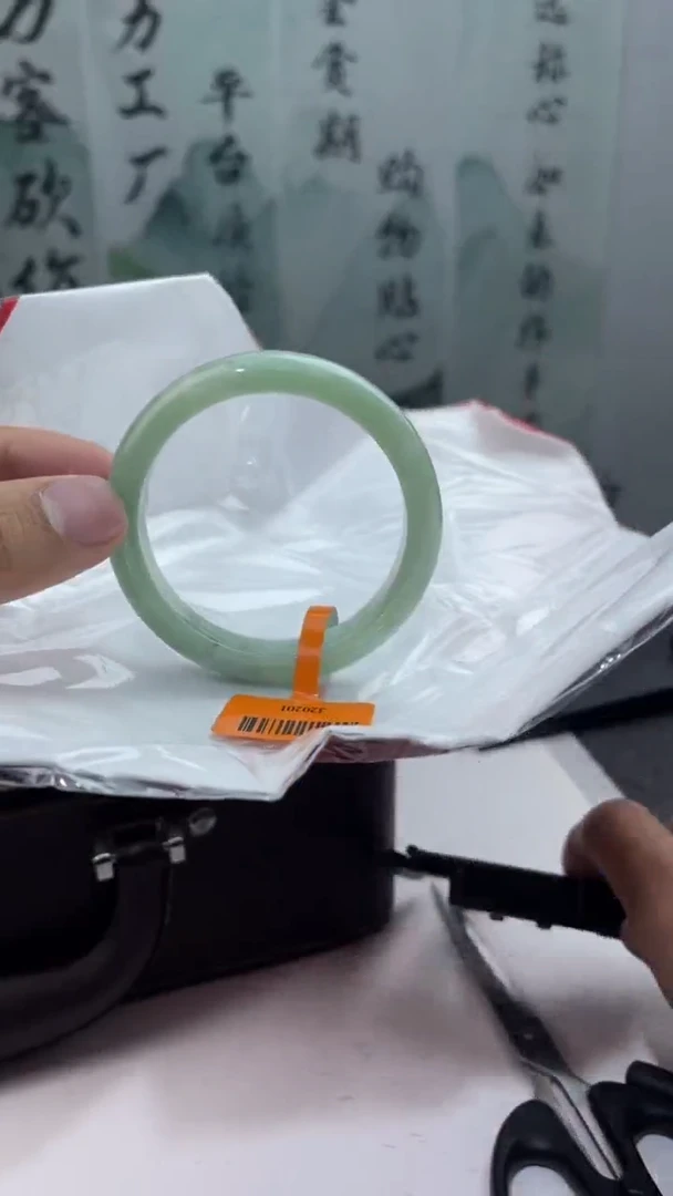 【闪购商品】翡翠手镯未镶嵌10翡翠手镯