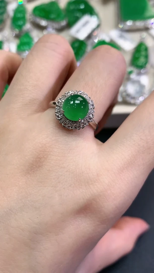 【闪购商品】翡翠戒指18K金镶嵌C66