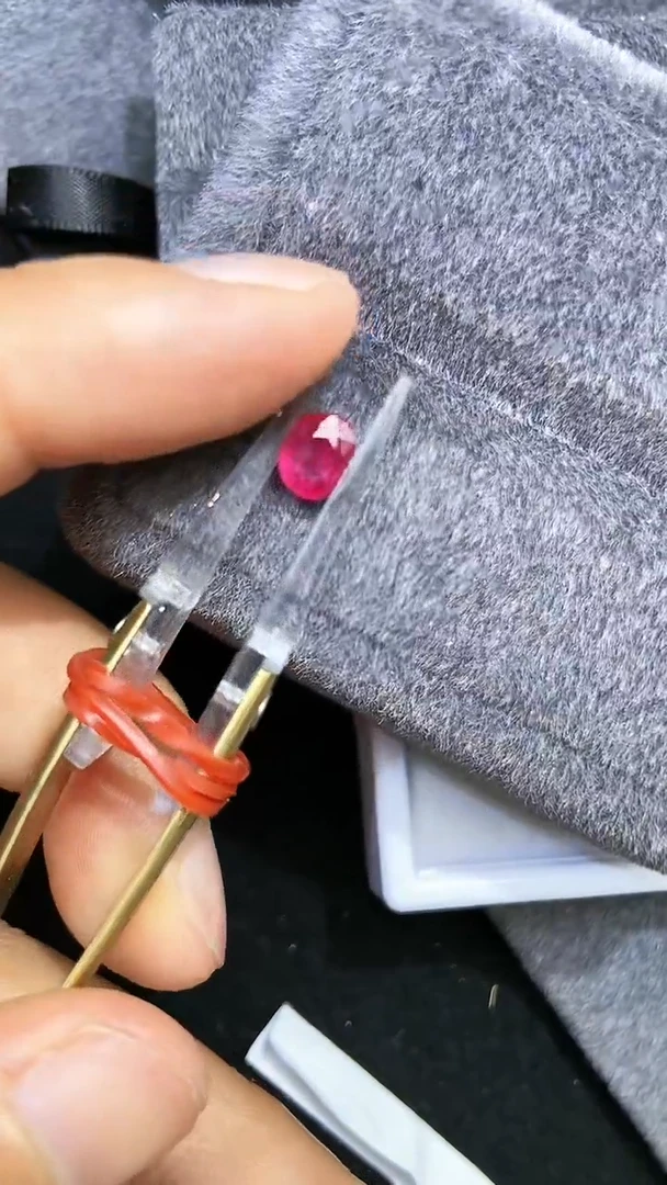 【闪购商品】定制红宝石定制未镶嵌1.24克拉莫桑比克天然