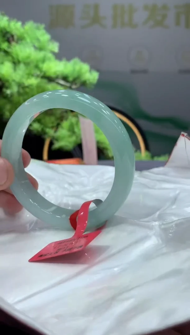 未镶嵌手镯翡翠翡翠手镯