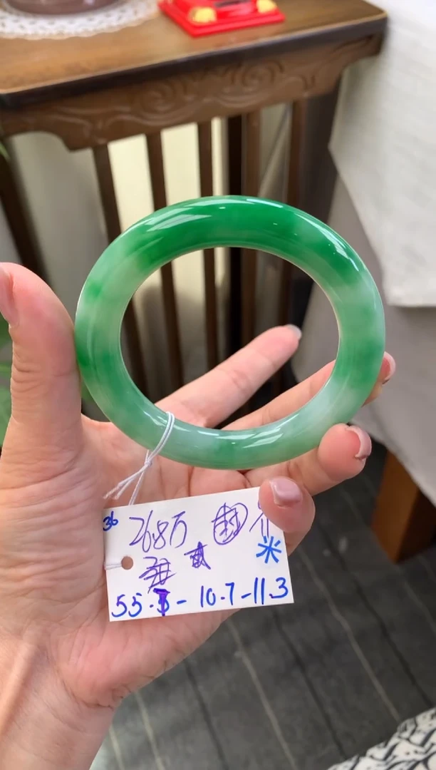 未镶嵌手镯翡翠假一赔三 手镯