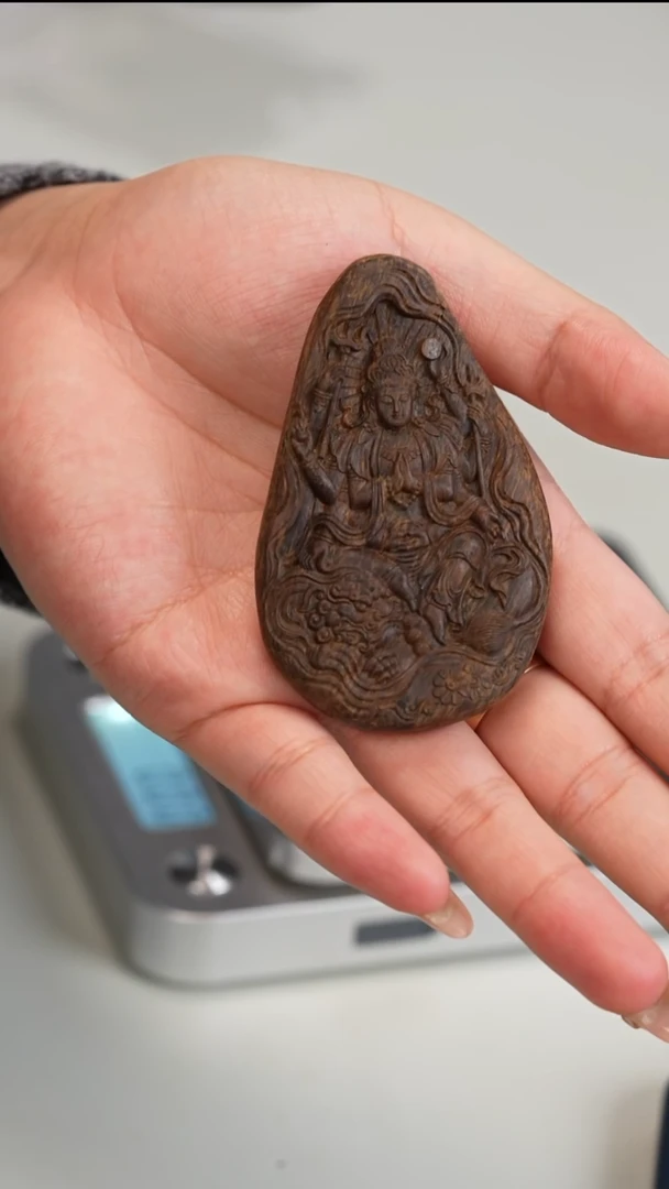 沉香沉香碎屑马尼涝沉水文殊观音19.1克