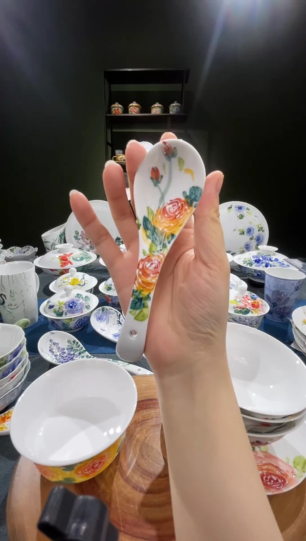 其他景德镇高温釉下彩小勺黄玫瑰