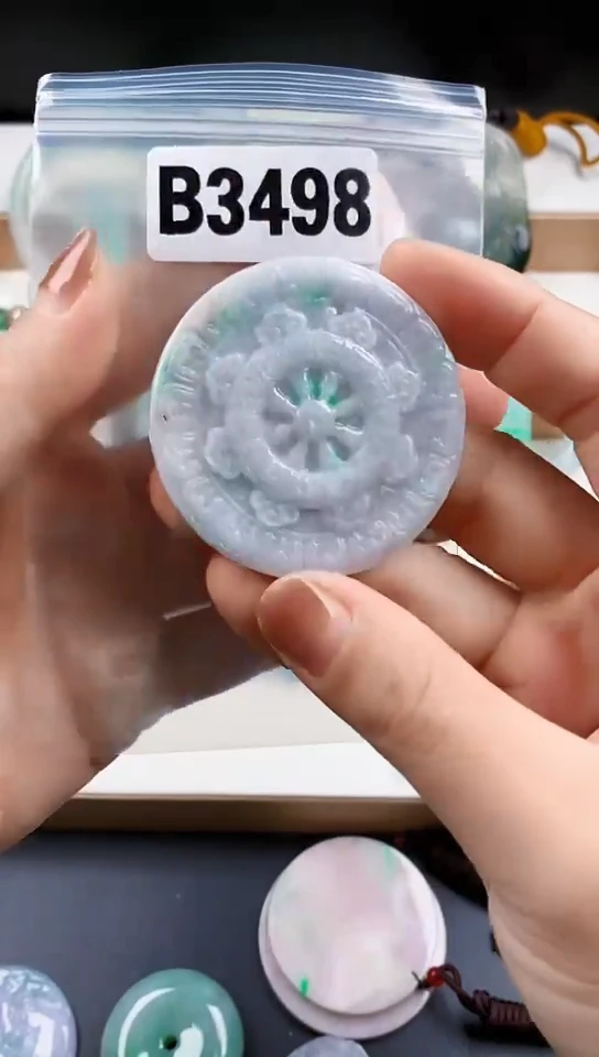 颈饰未镶嵌翡翠天然翡翠吊坠挂件