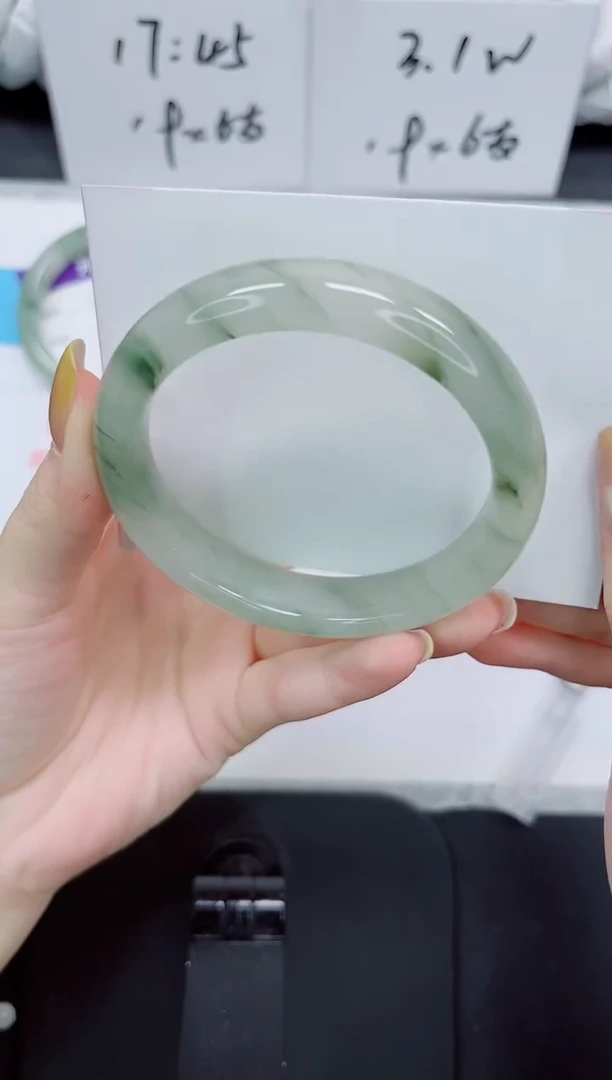 石英质玉手镯未镶嵌266