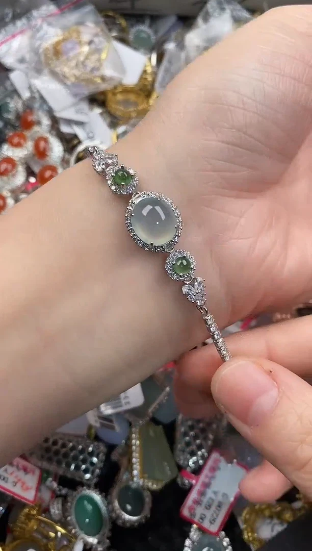 银S925镶嵌戒指翡翠666              4