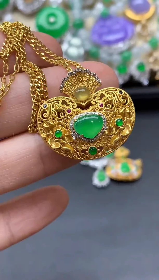 颈饰18K金镶嵌翡翠468-中国好珍宝