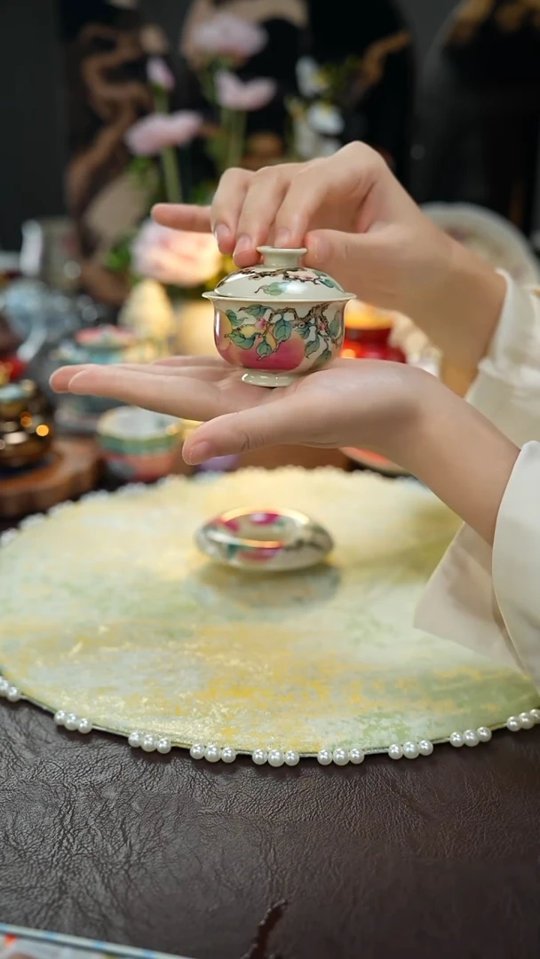 雅圣景德镇手工手绘宝宝迷你桃子盖碗