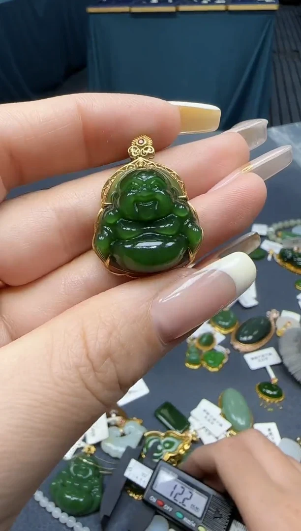 【闪购商品】和田玉挂件18K金镶嵌1