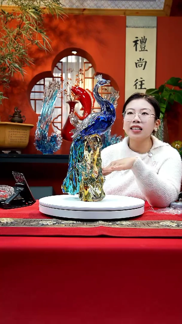 手工艺品琉璃孔雀