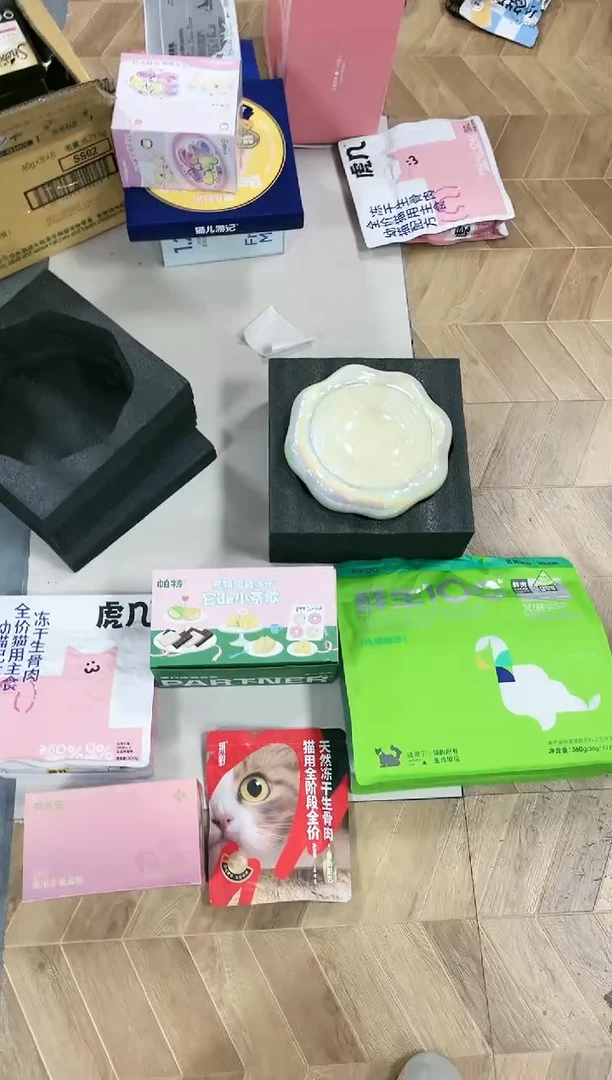 399雅小茶歇1盒+鲜生纪大1+虎几幼猫冻1莱野冻干1浆果勺1盒周末碗