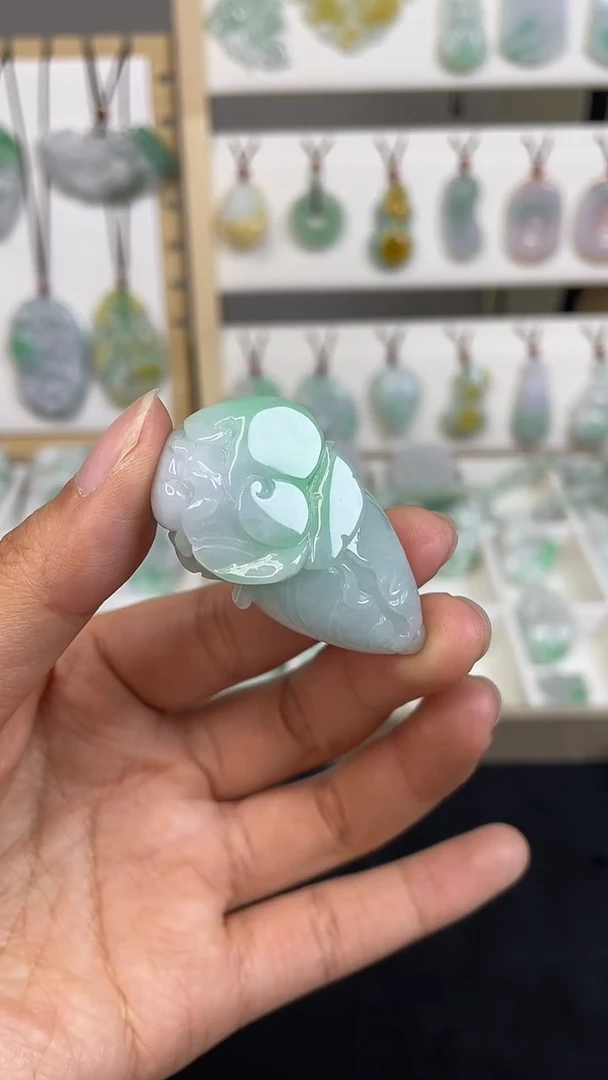 颈饰未镶嵌翡翠1