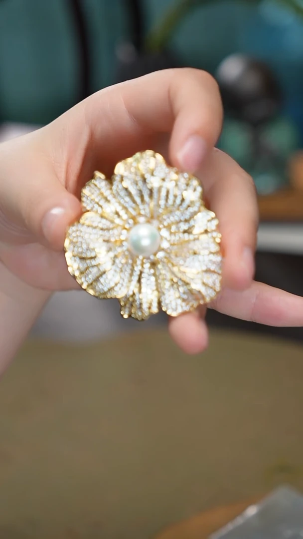 合金胸饰淡水珍珠，（微瑕）胸针/吊坠