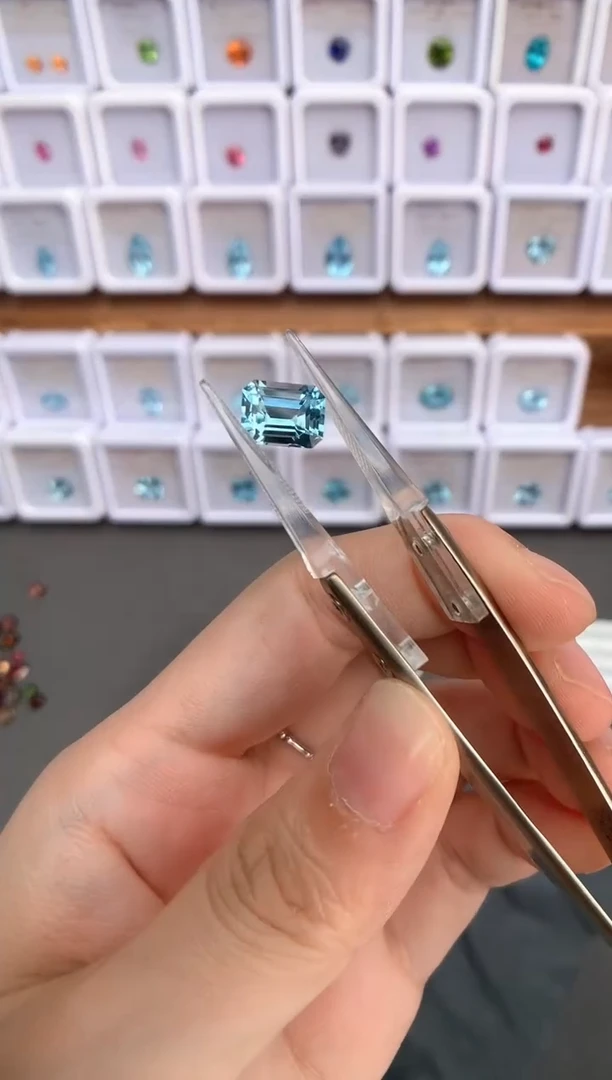 未镶嵌裸石定制海蓝宝石2.24ct  超圣 03012