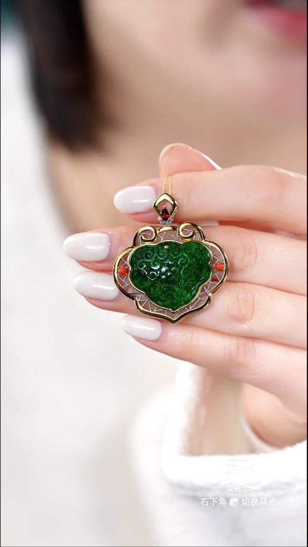 颈饰未镶嵌翡翠吊坠4