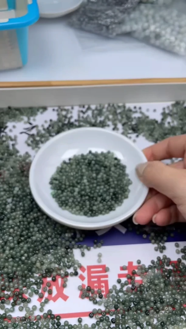 翡翠散珠未镶嵌Q25翡翠散珠卡3+mm单圈50颗