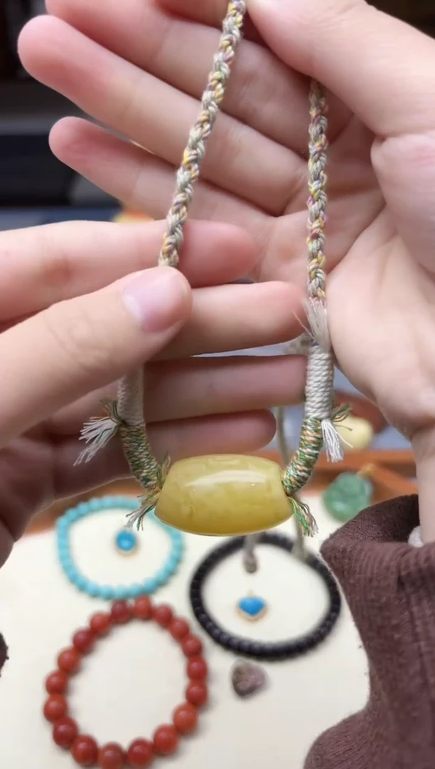 蜜蜡颈饰未镶嵌蜜蜡马蹄扣吊坠WCY